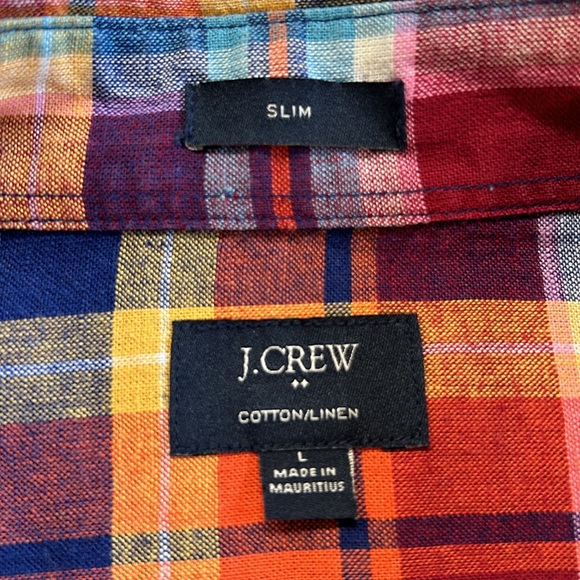 J. Crew short sleeve Cotton/Linen button down collar shirt.  L - Picture 7 of 7